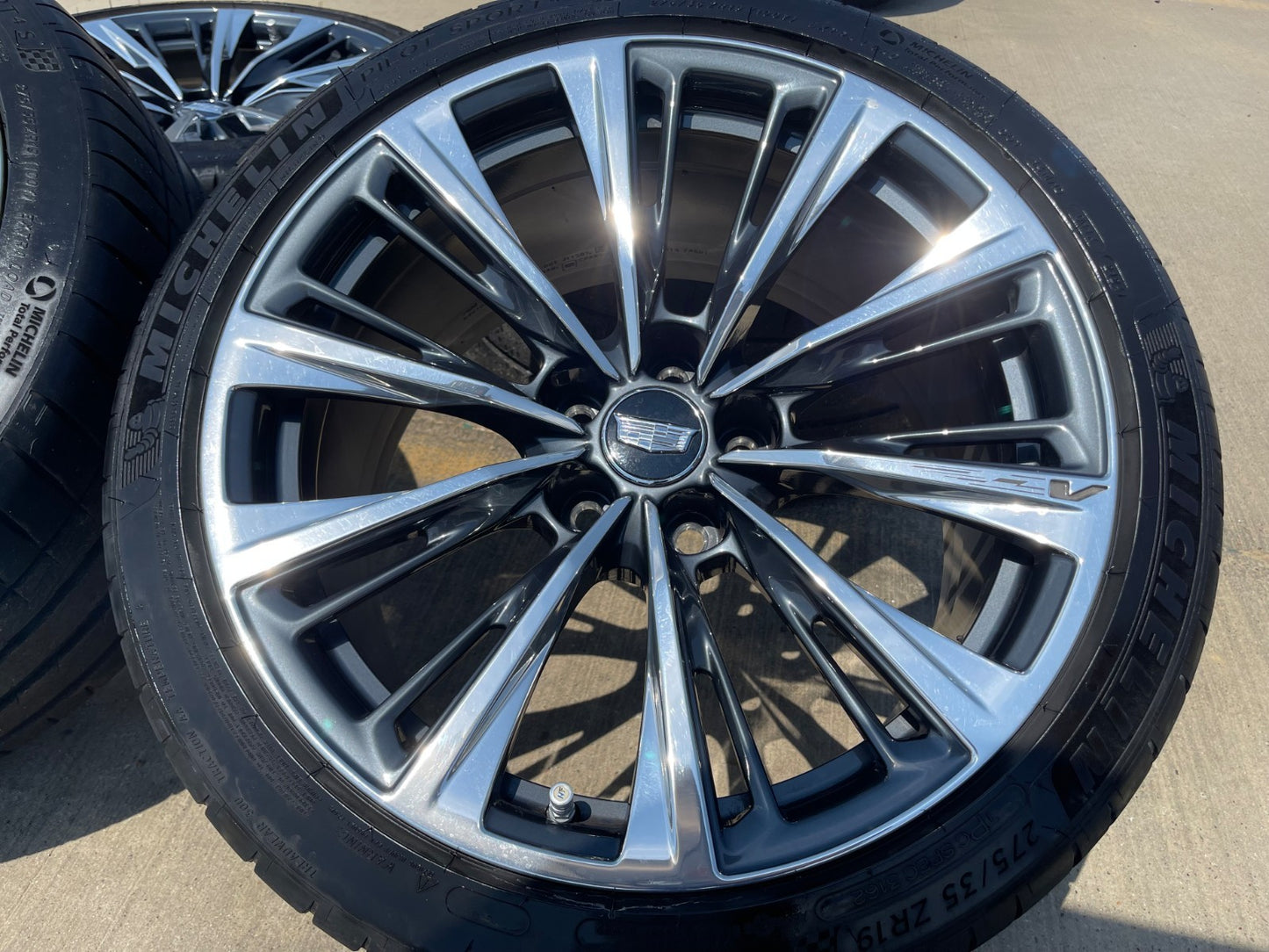 19" Cadillac CT5 CT5-V Platinum OEM 14072 14074 wheels rims 2024 2025 2026 2027