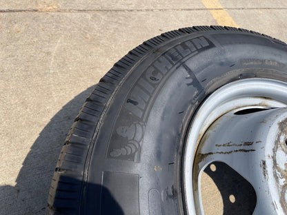 (1) 17" Chevy Silverado GMC Sierra 3500 Dually rim wheel OEM 8094 SINGLE