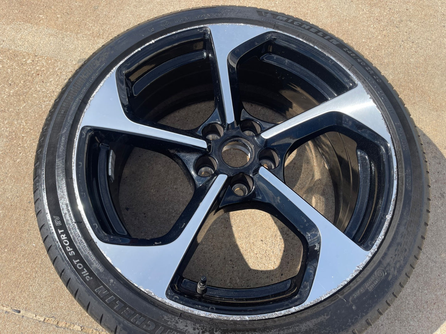 20" 20x8.5 Lucid Air OEM Grand Touring 95709 wheel rim 2024 2025 2026 FRONT