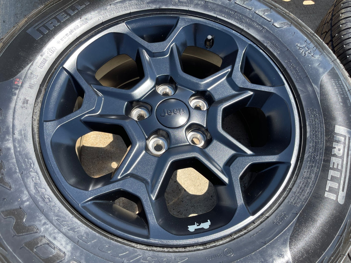 17" Jeep Wrangler Rubicon OEM wheels rims Gladiator 96832 9282 PIRELLI A/T NEW