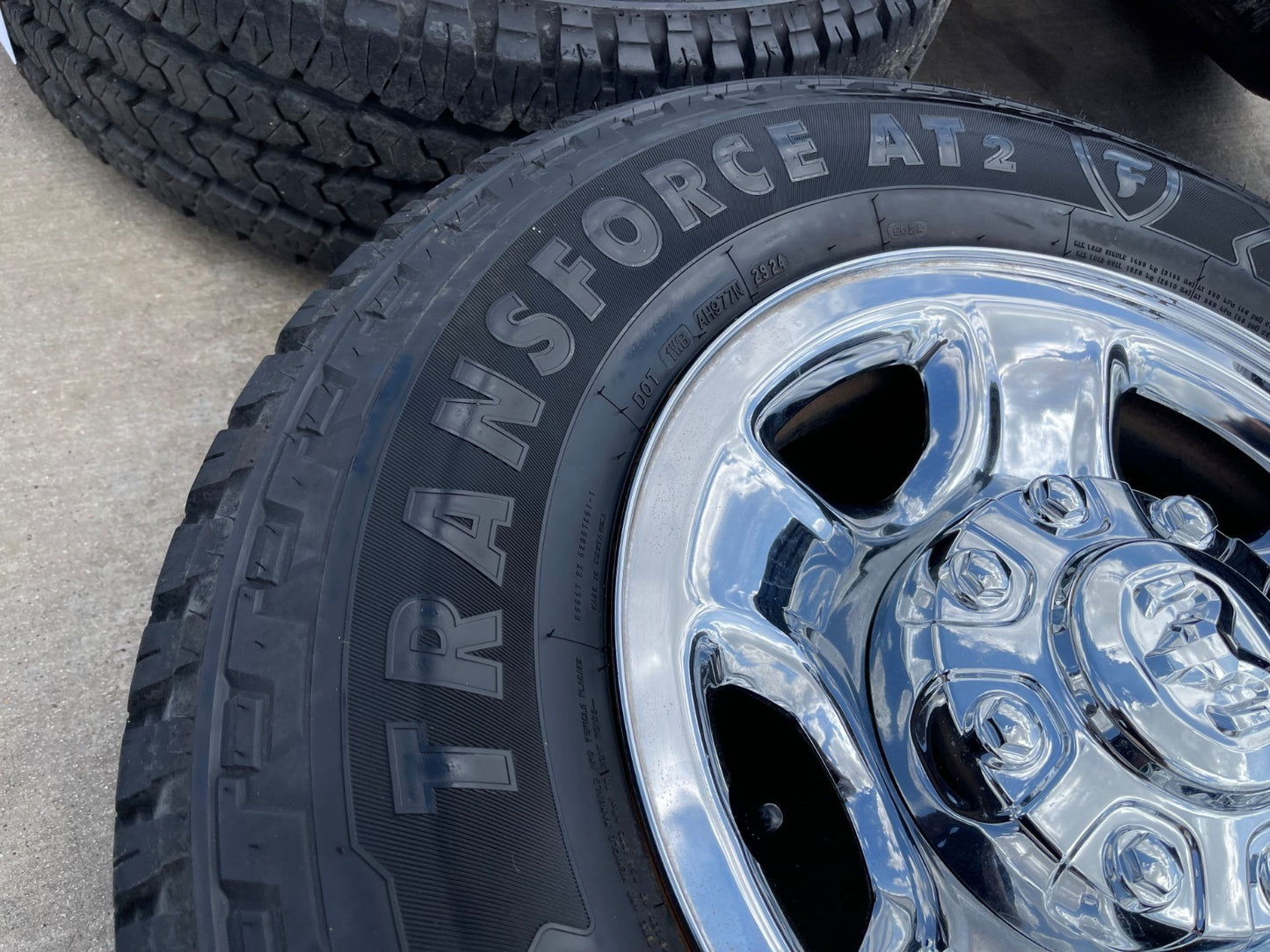 17" Ram 2500 3500 Laramie Power Wagon OEM 2186 wheels rims FIRESTONE A/T2