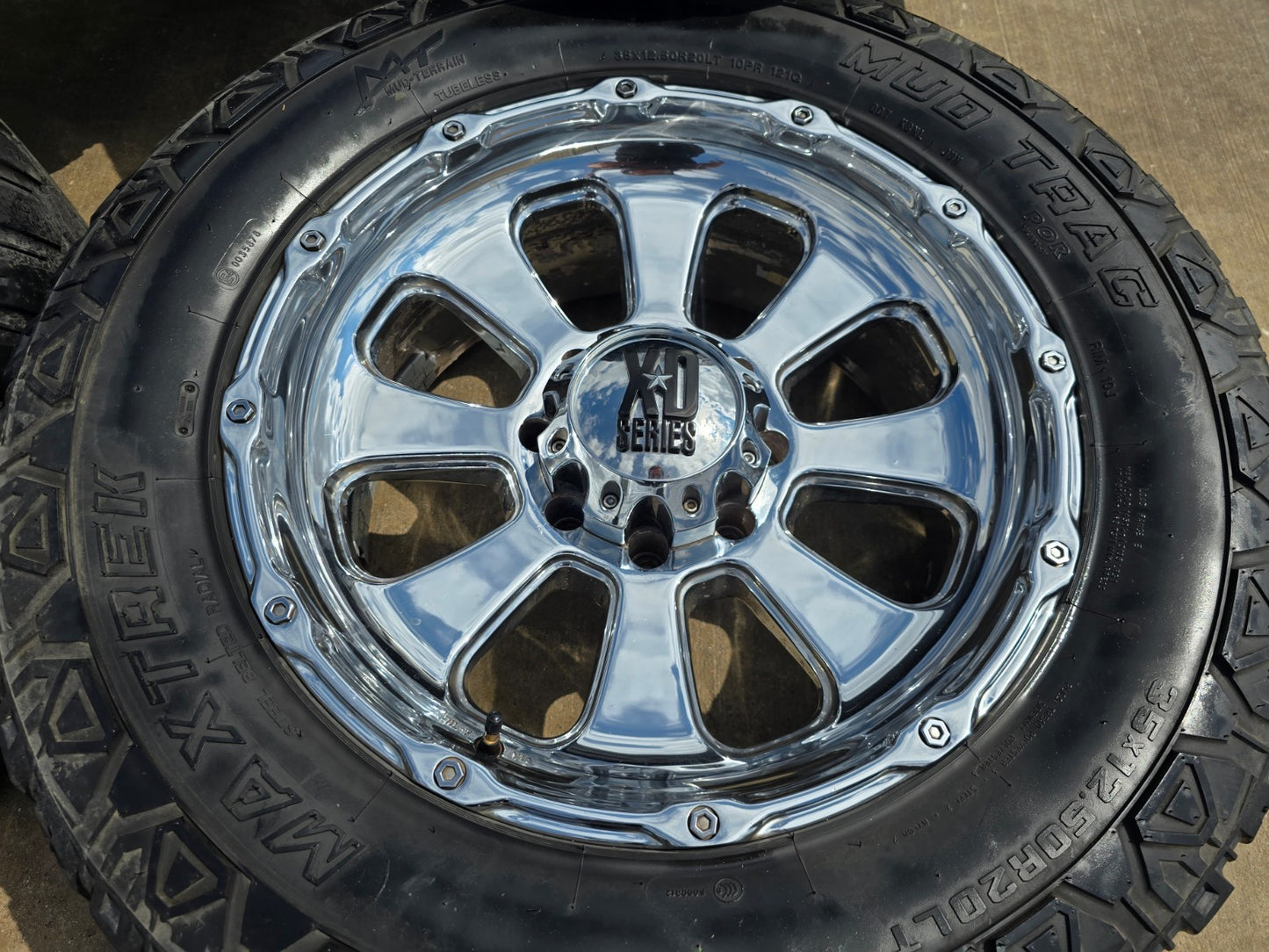 20x9 20" XD Series XD799 Ford F-250 F-350 rims wheels 8x170 -12 35"