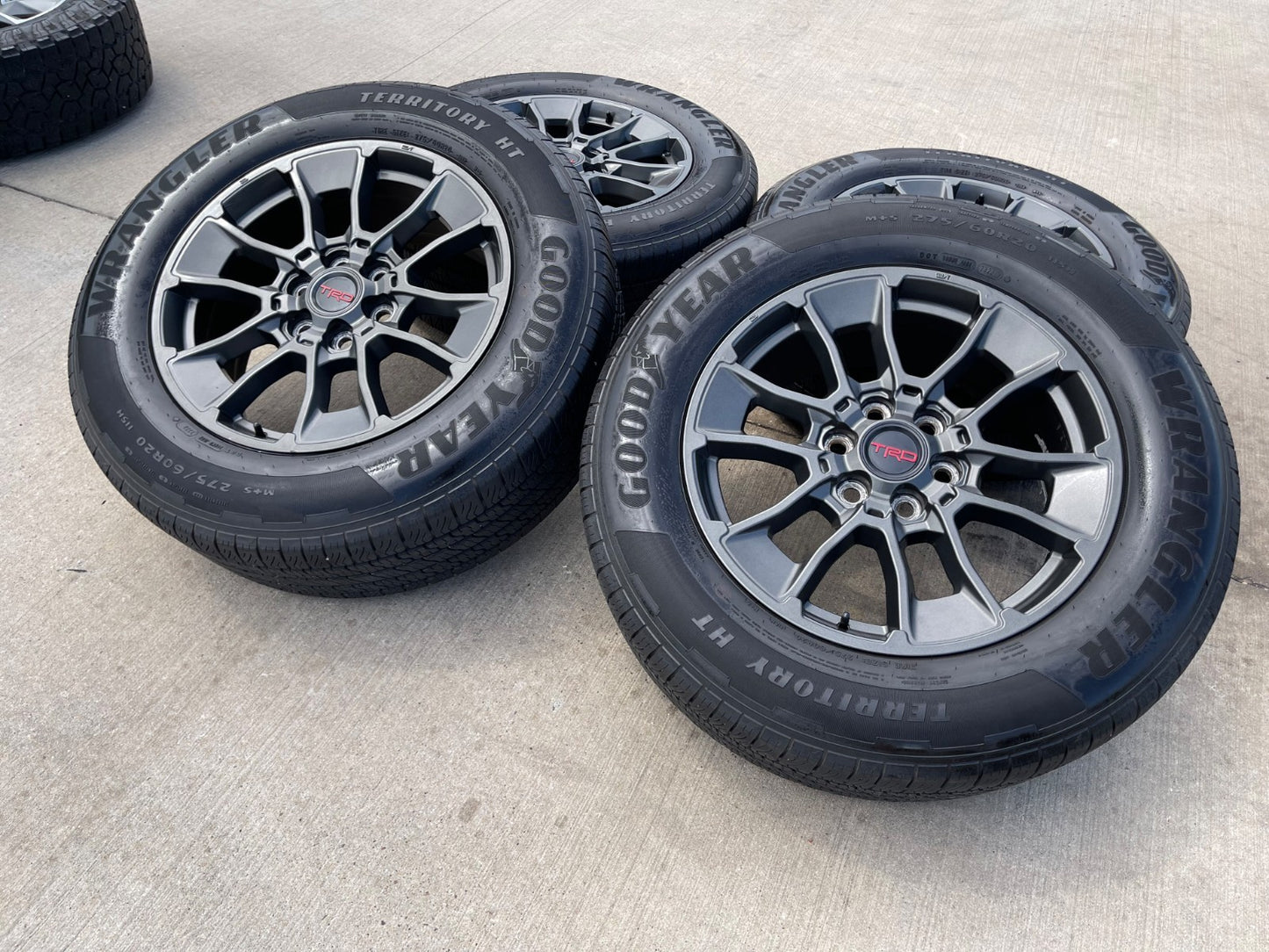 20" Toyota Tundra TRD OEM wheels rims 95314 65196 Sequoia gray GOODYEAR