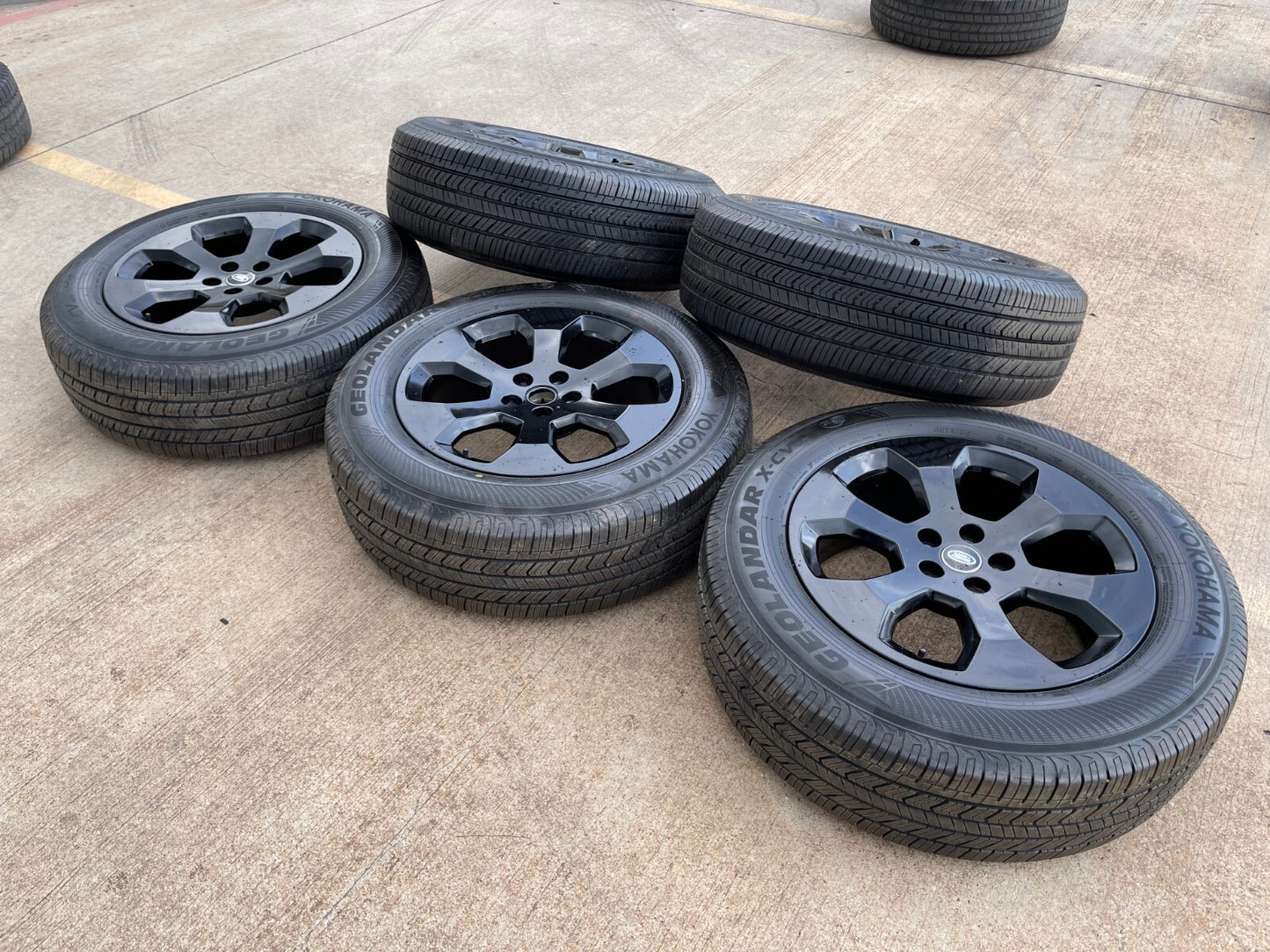20" Land Rover Defender OEM wheels rims 72349 Range tires NEW