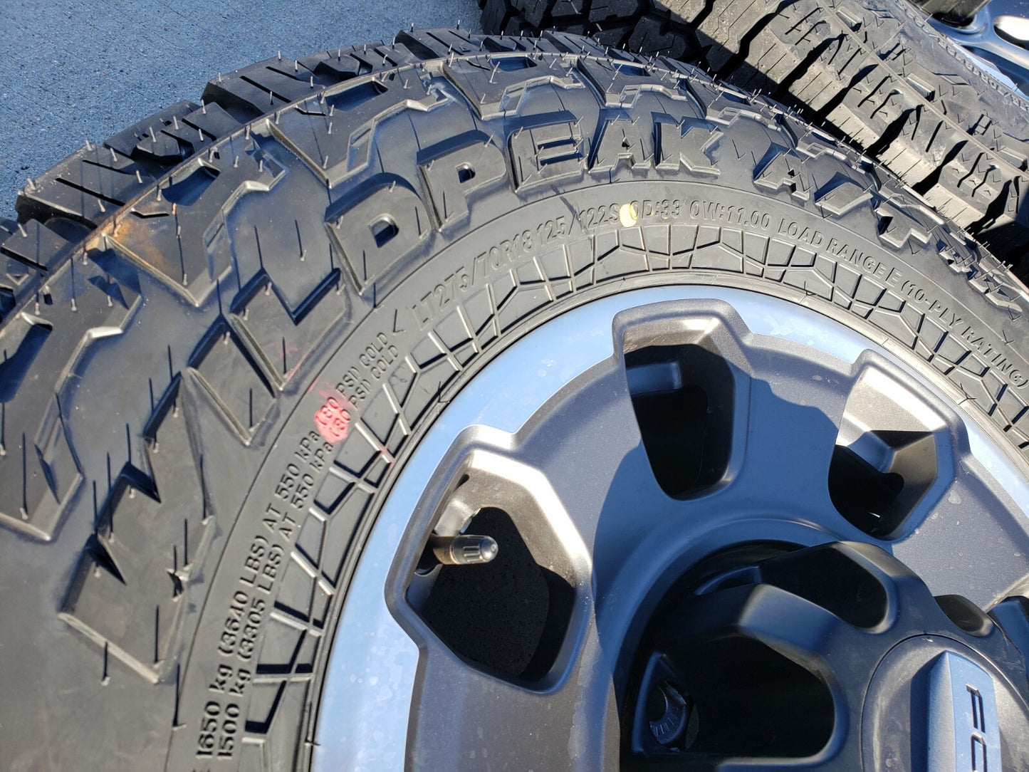 18" Ford F-250 F-350 OEM TREMOR rims wheels 10482 FALKEN A/T4 33" NEW