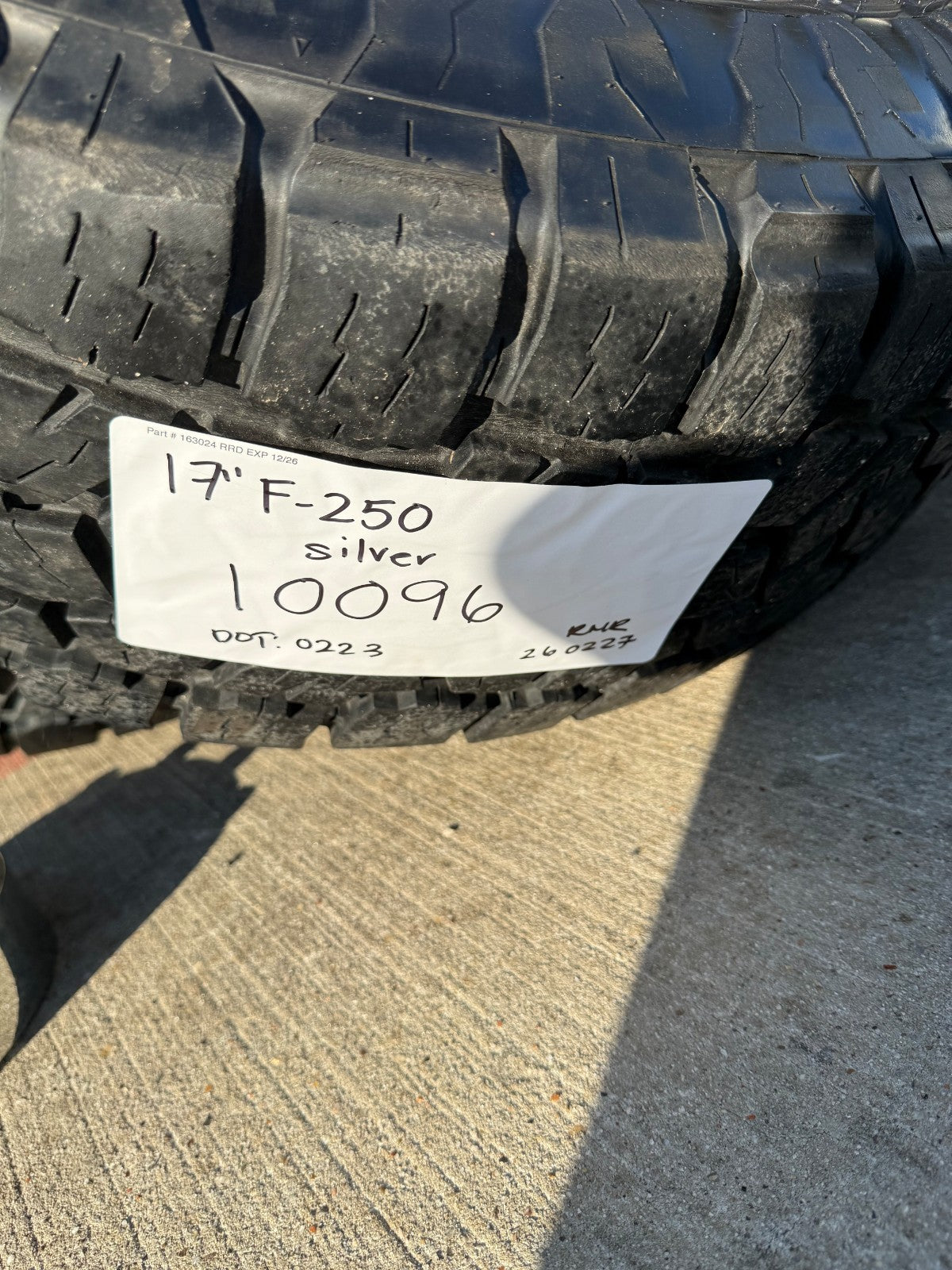 17" Ford F-250 F-350 OEM 10096 TREMOR wheels rims tires TOYO A/T3 34"