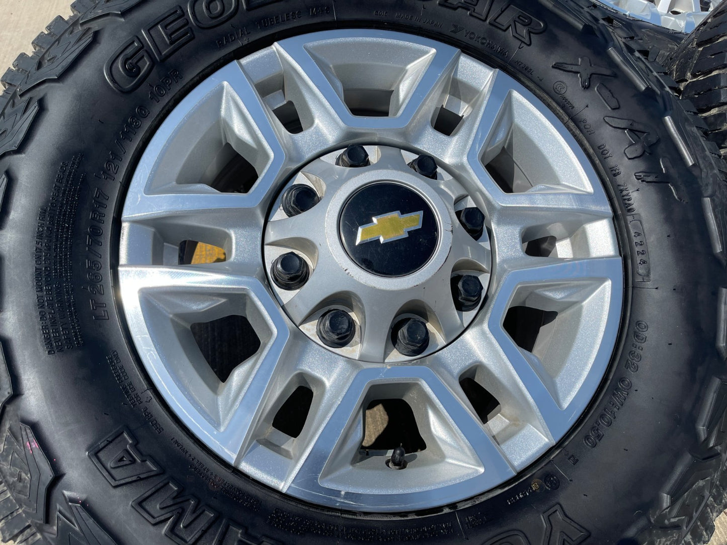 17" Chevy Silverado GMC Sierra 2500 OEM 5948 wheels rims YOKOHAMA A/T SET