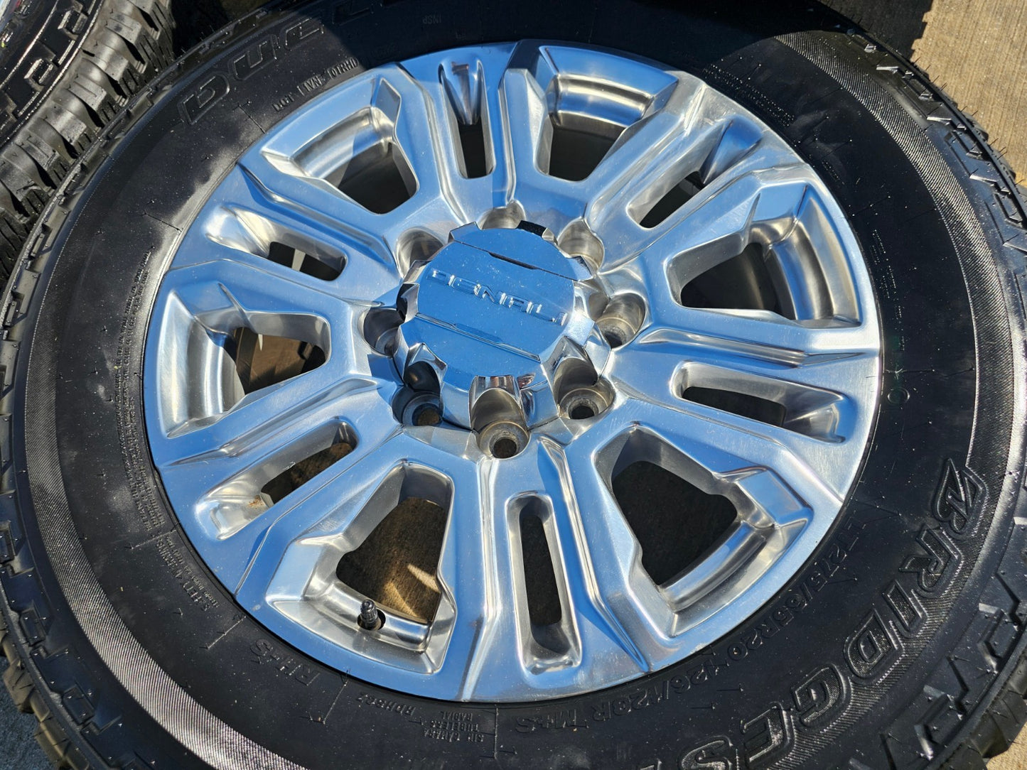 20" GMC Sierra Denali 2500 3500 OEM 5957 wheels rims tires 2023 2024 2025 2026