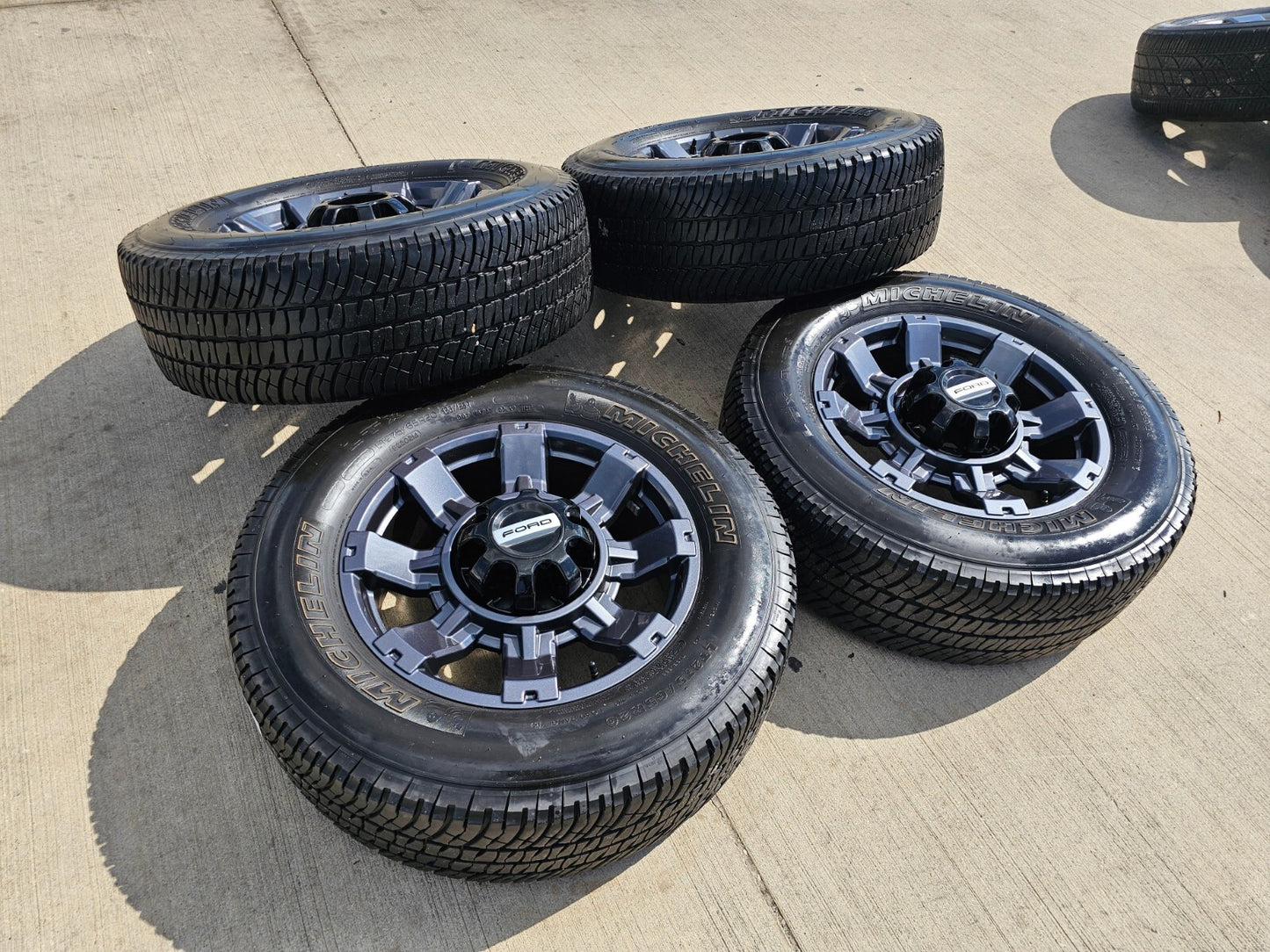 20" Ford F-250 F-350 OEM gray Lariat 10485 10296 wheels rims MICHELIN