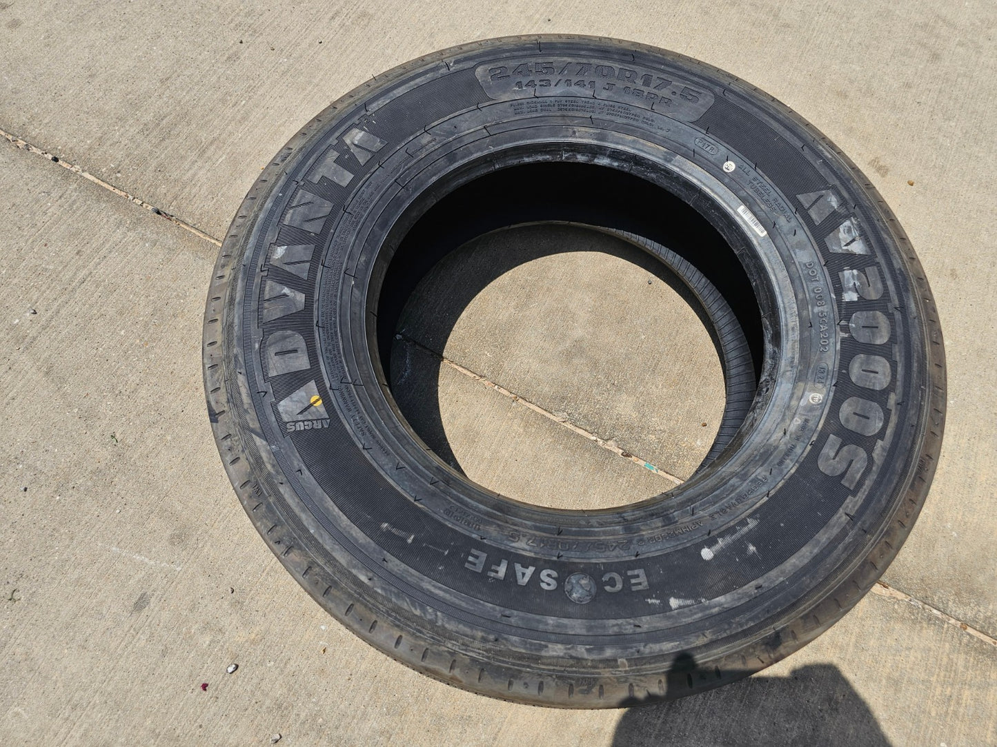 (1) 245/70/17.5 Advanta AV-2000S tire 245/70R17.5 143 J 18 ply LR J NEW