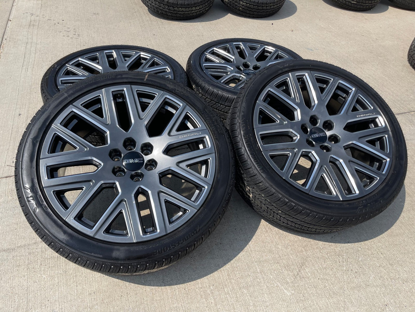 24" GMC Yukon Sierra DENALI OEM wheels rims BRIDGESTONE 2024 2025 2026 2027 NEW