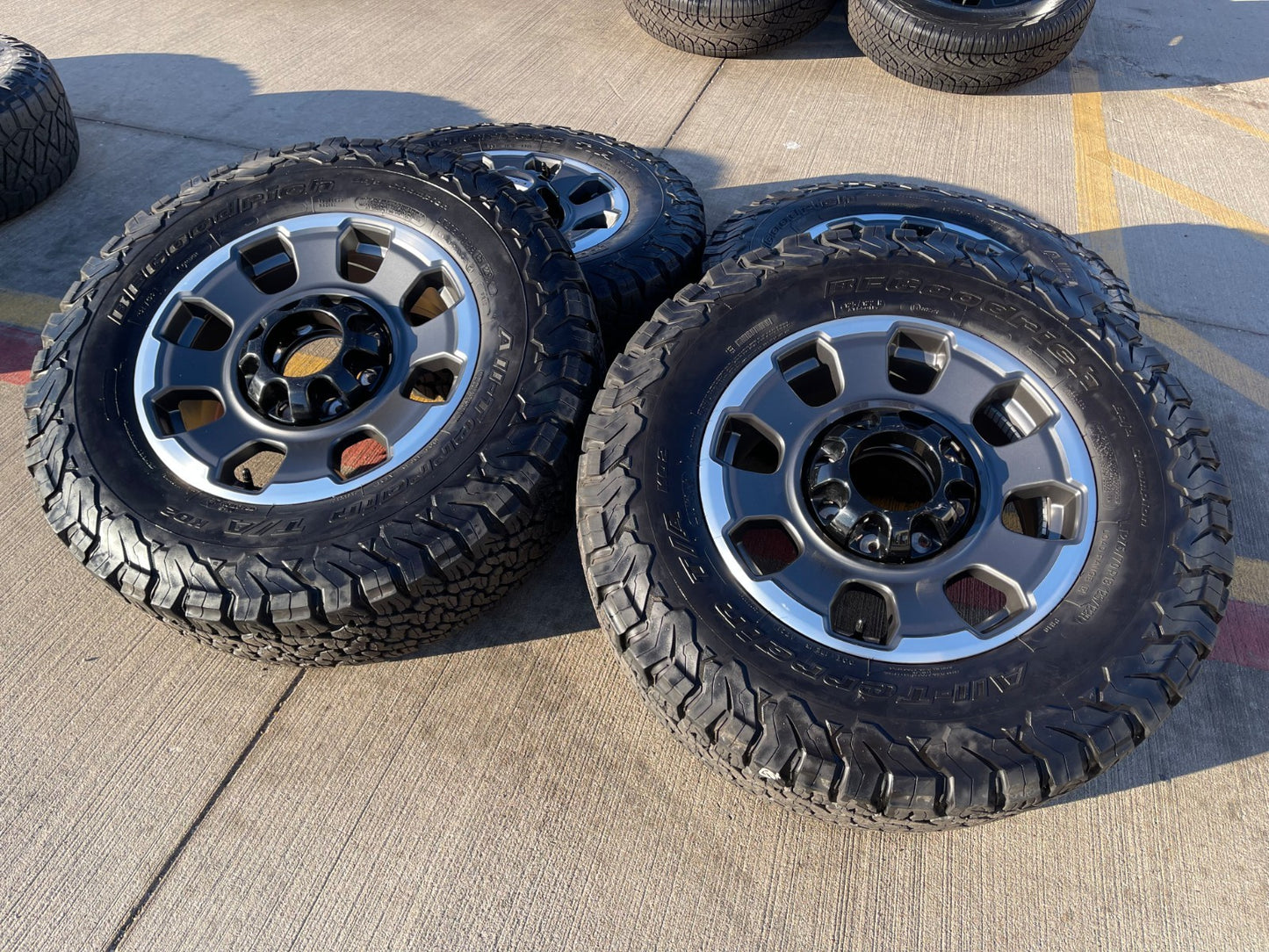 18" Ford F-250 F-350 OEM TREMOR rims wheels 10482 BFG KO2 A/T
