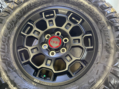 18" Toyota Tundra TRD BBS FORGED OEM black 95458 wheels rims Sequoia NITRO 35"