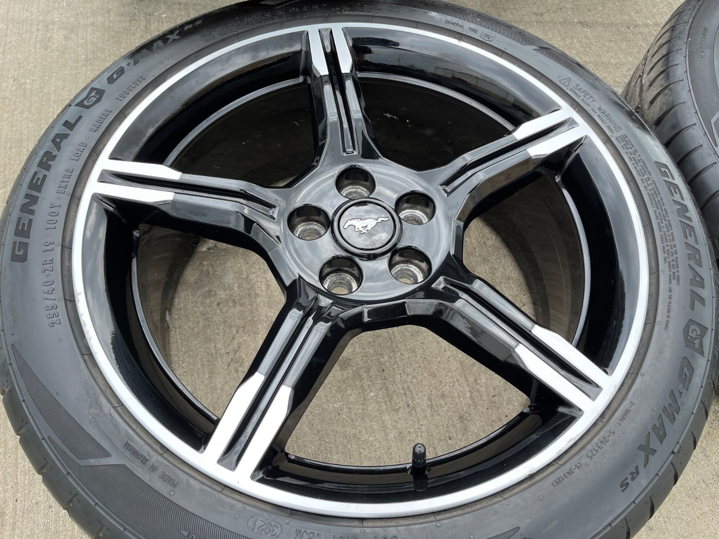 19" Ford Mustang GT OEM 10220 wheels rims 2021 2022 2023 2024 2025 2026