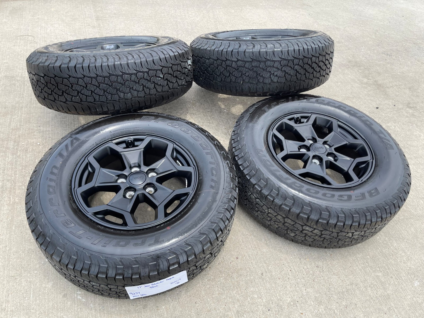 17" Jeep Wrangler RUBICON OEM wheels rims 9237 black 2024 2025 2026 2027 BFG NEW
