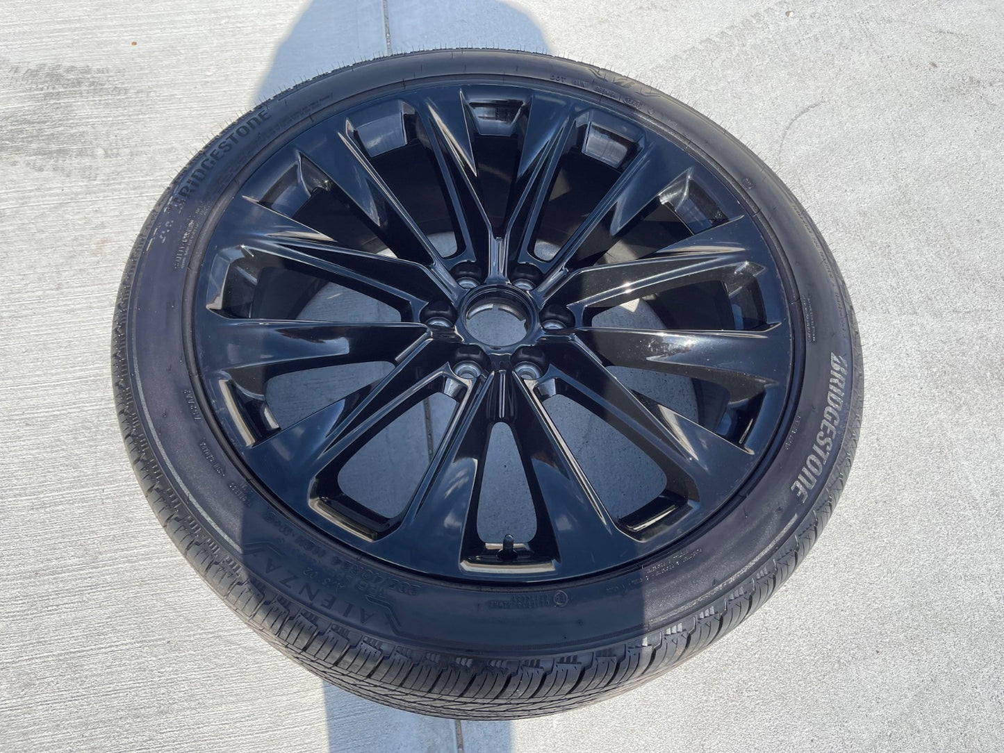 (1) 24" Cadillac Escalade V OEM ONYX wheel rim 2022 2023 2024 2025 2026 2027