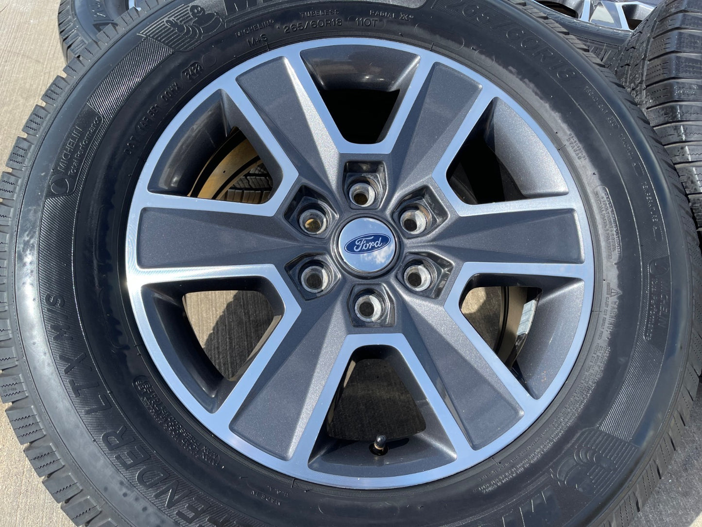 18" Ford F-150 Expedition OEM rims wheels 3997 3999 tires SET DISCOUNTED