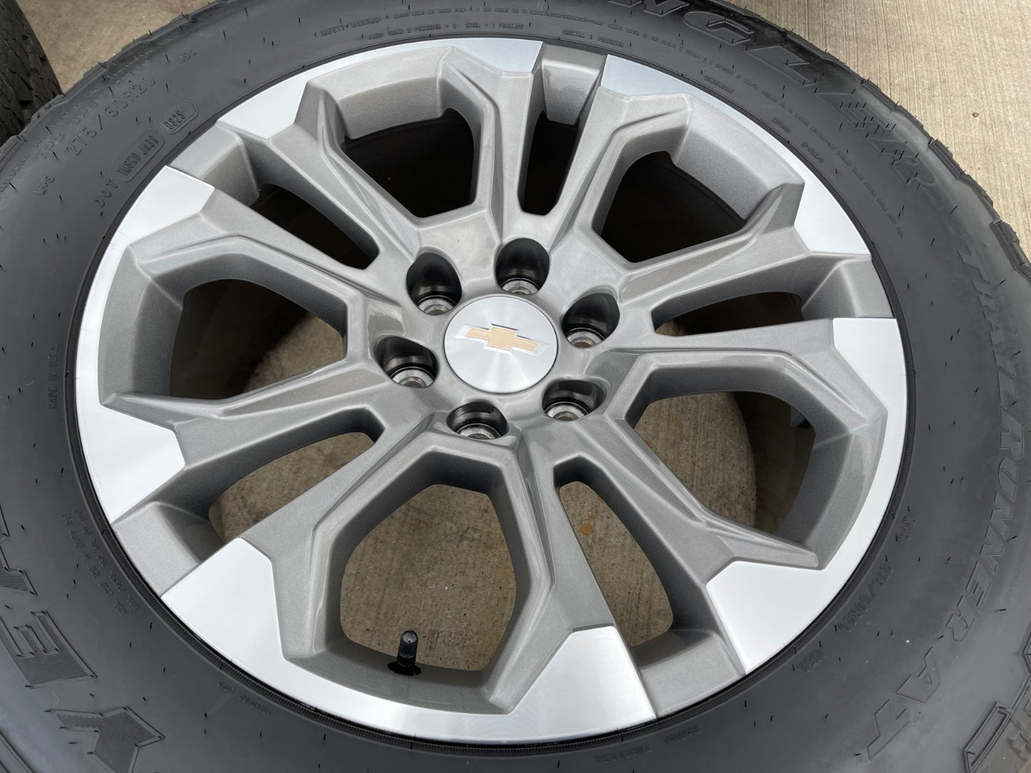 20" Chevy Tahoe Silverado OEM 14090 95417 wheels rims tires GOODYEAR A/T