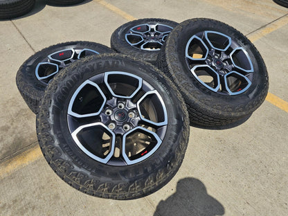 18" Jeep Grand Cherokee TRAILHAWK L OEM wheels rims 9309 Durango tires
