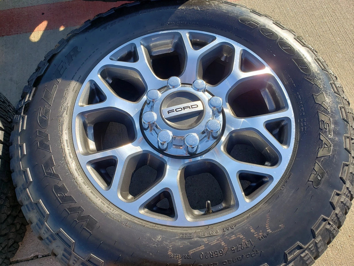 20" Ford F-250 F-350 OEM Lariat wheels rims 10292 tires
