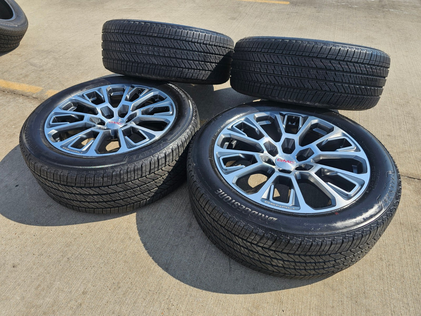 22" GMC Yukon Sierra DENALI OEM wheels rims Tahoe tires 2024 2025 2026 NEW