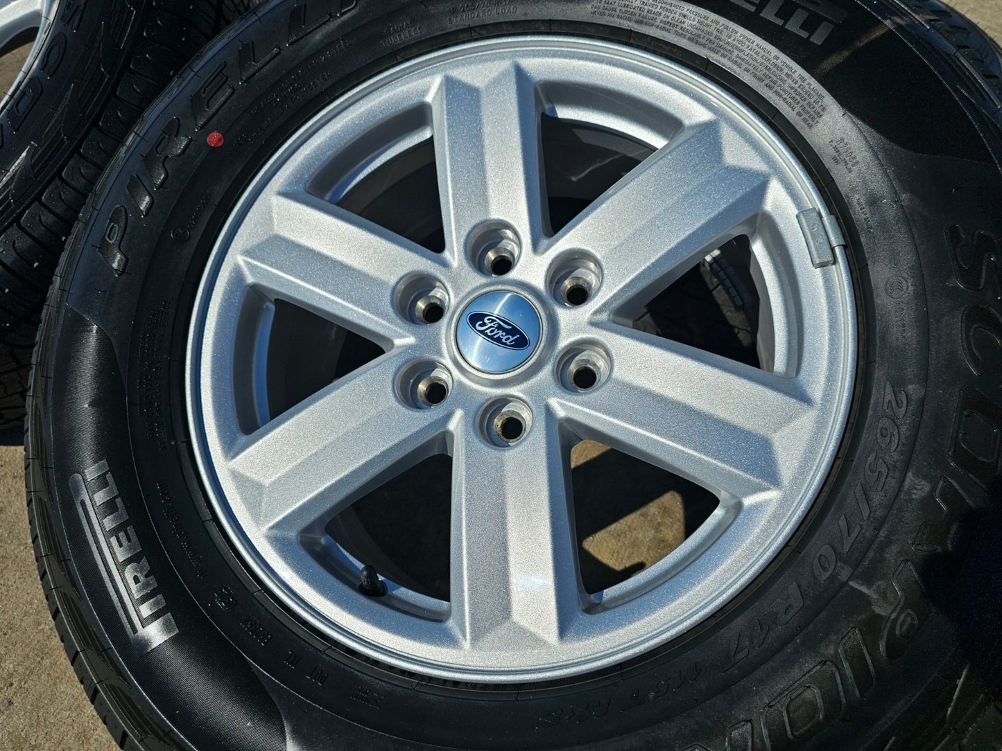 17" Ford F-150 Expedition OEM rims wheels 10339 tires PIRELLI A/T NEW