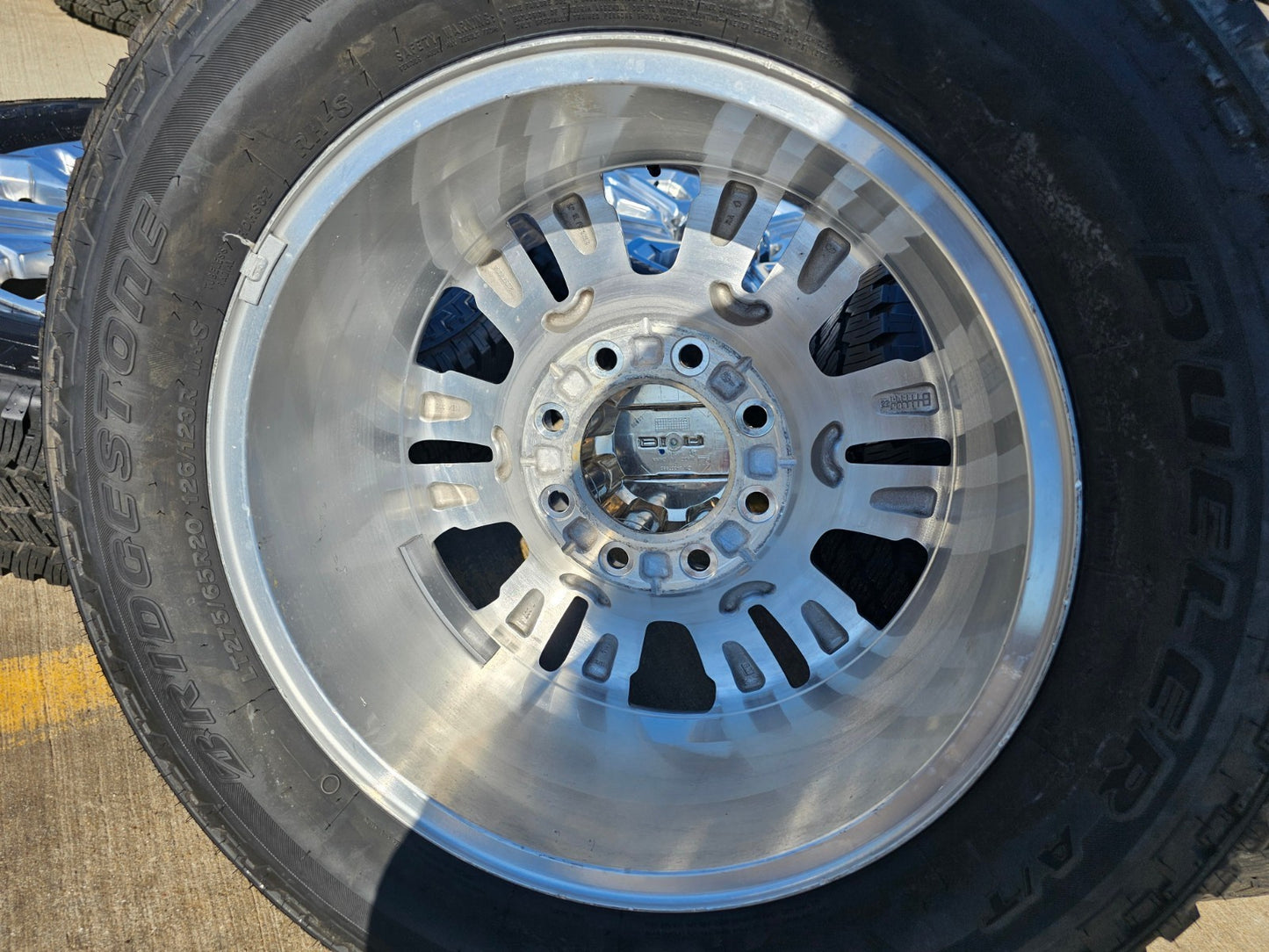 20" GMC Sierra Denali 2500 3500 OEM 5957 wheels rims tires 2023 2024 2025 2026