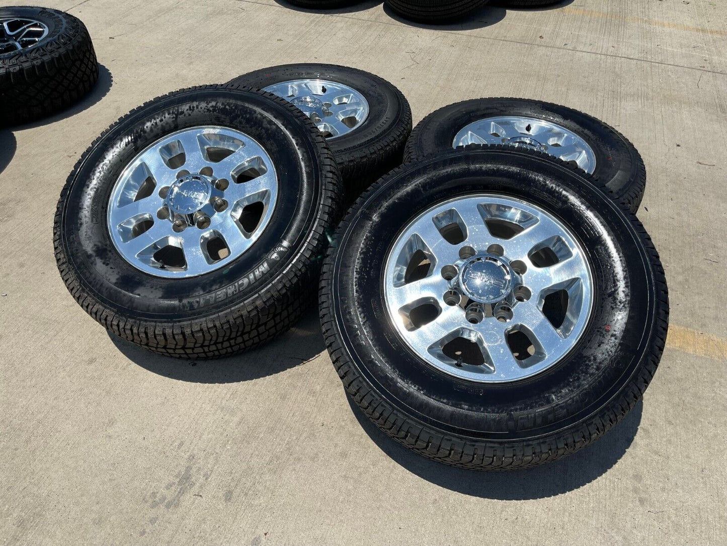 18" GMC Sierra 2500 3500 OEM Chevy 5502 wheels rims 2014 2015 2016 2023 2024