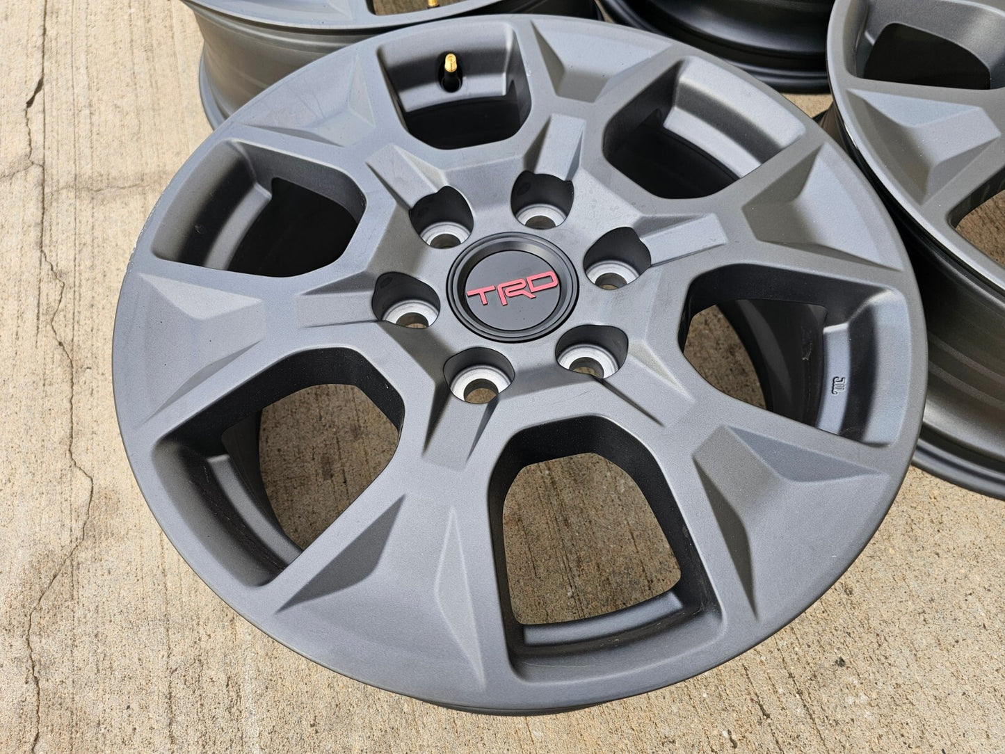 18" Toyota Land Cruiser TRD Tundra Sequoia OEM wheels rims Tacoma GX550 2026 NEW