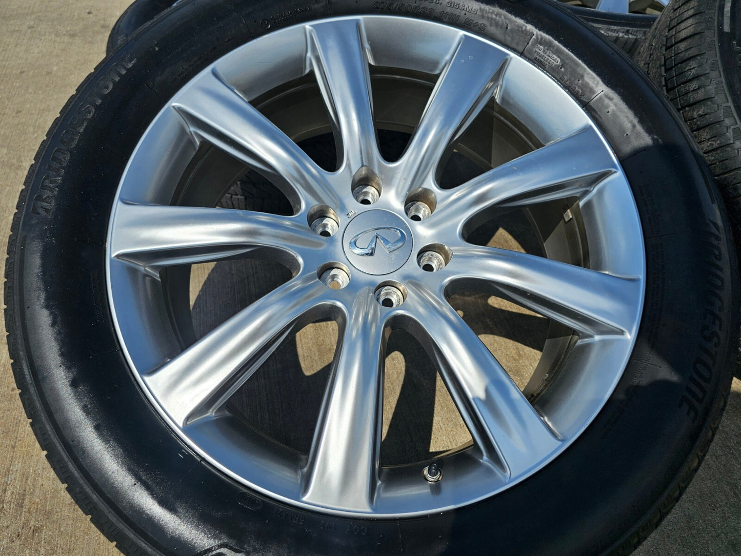 22" Infiniti QX80 QX56 Nissan Titan OEM wheels rims 73729 tires