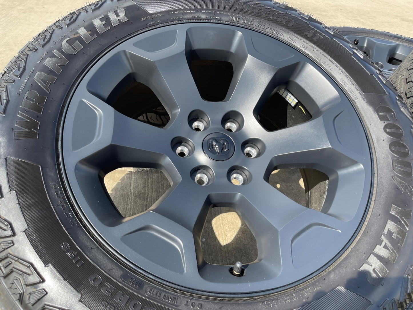 20" Dodge Ram 1500 OEM Laramie Black 2680 wheels rims 2025 2026 GOODYEAR NEW