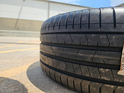 (1) 265/35/21 Pirelli P Zero tire Elect LM1 NEW take off!