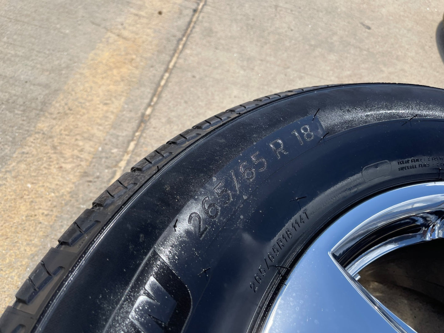 (1) 18" Ford F-150 Lariat OEM rim wheel 10168 tire Expedition MICHELIN NEW