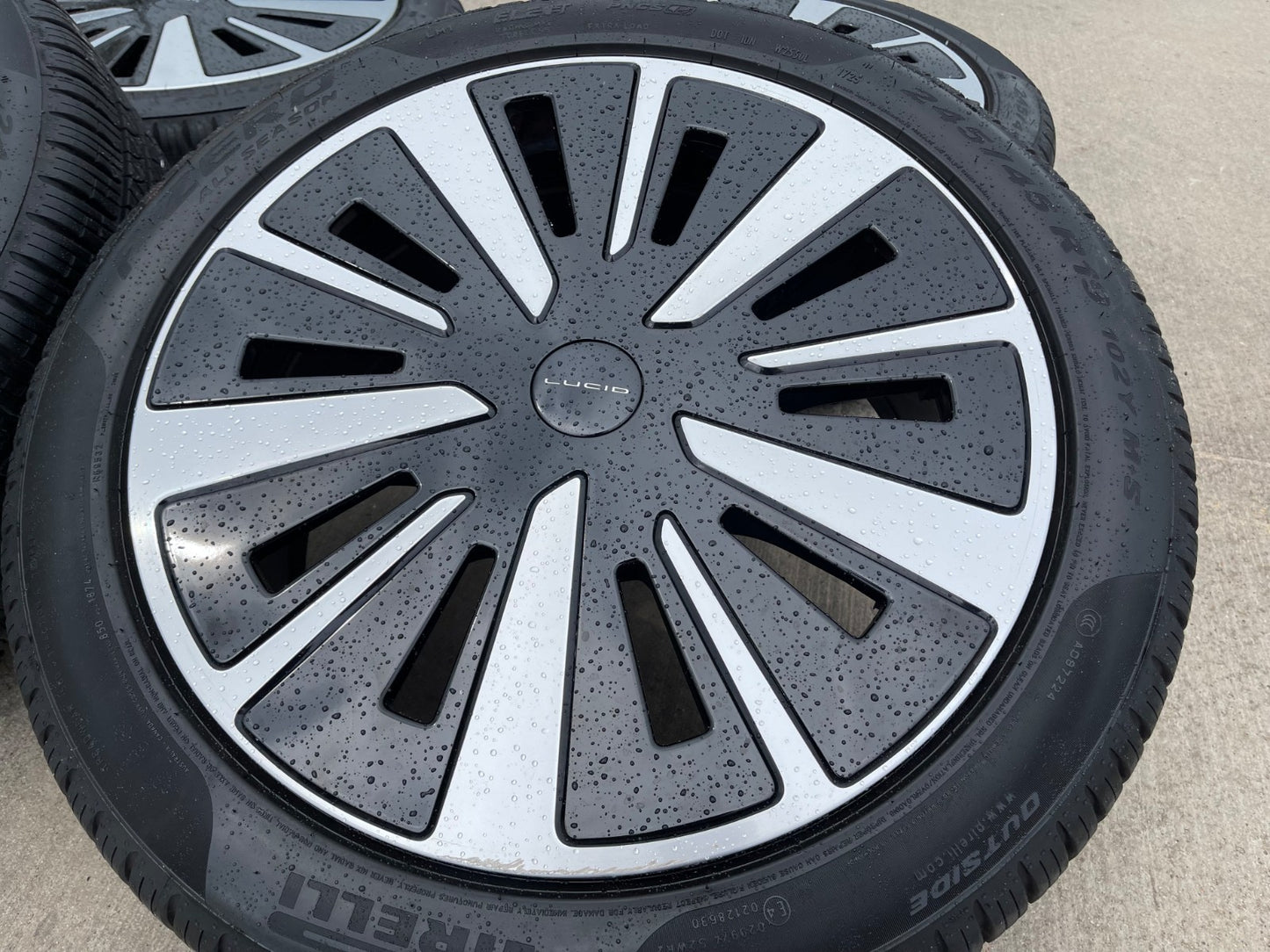 19" Lucid Air OEM Grand Touring 95620 OEM wheels rims 2025 2026 2027 PIRELLI