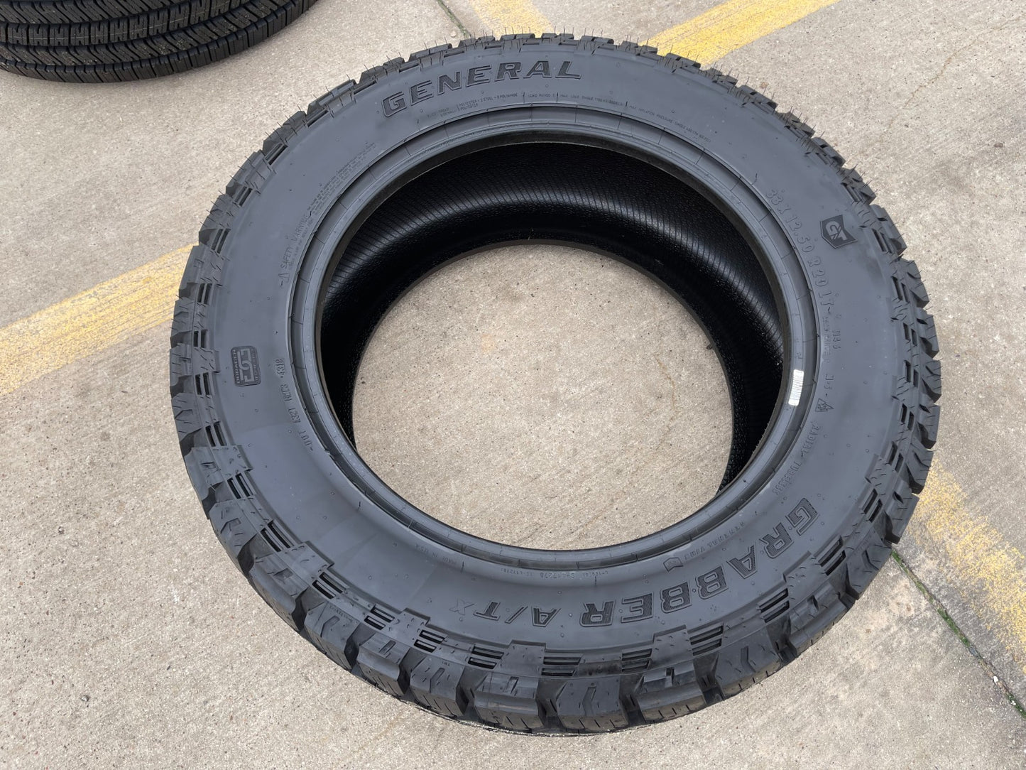 (1) 33x12.5x20 General Grabber A/TX tire 35x12.50R20 114S LT 10 PLY LRE M+S NEW