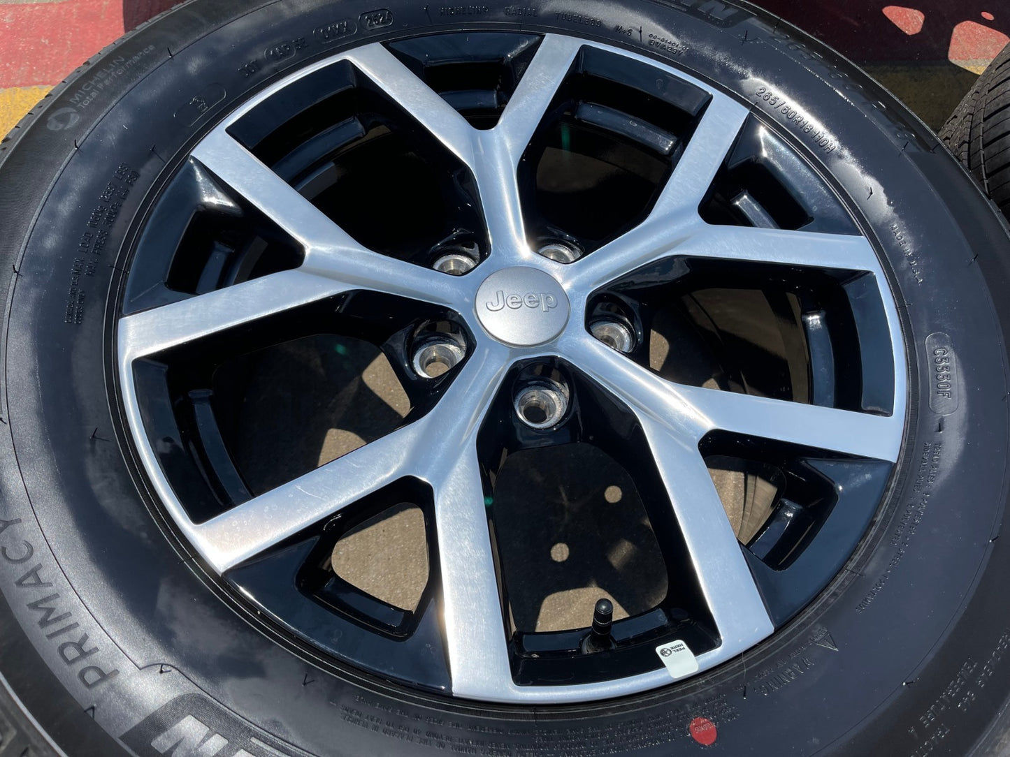 18" Jeep Grand Cherokee L OEM wheels rims 9285 95198 Durango 2025 MICHELIN NEW