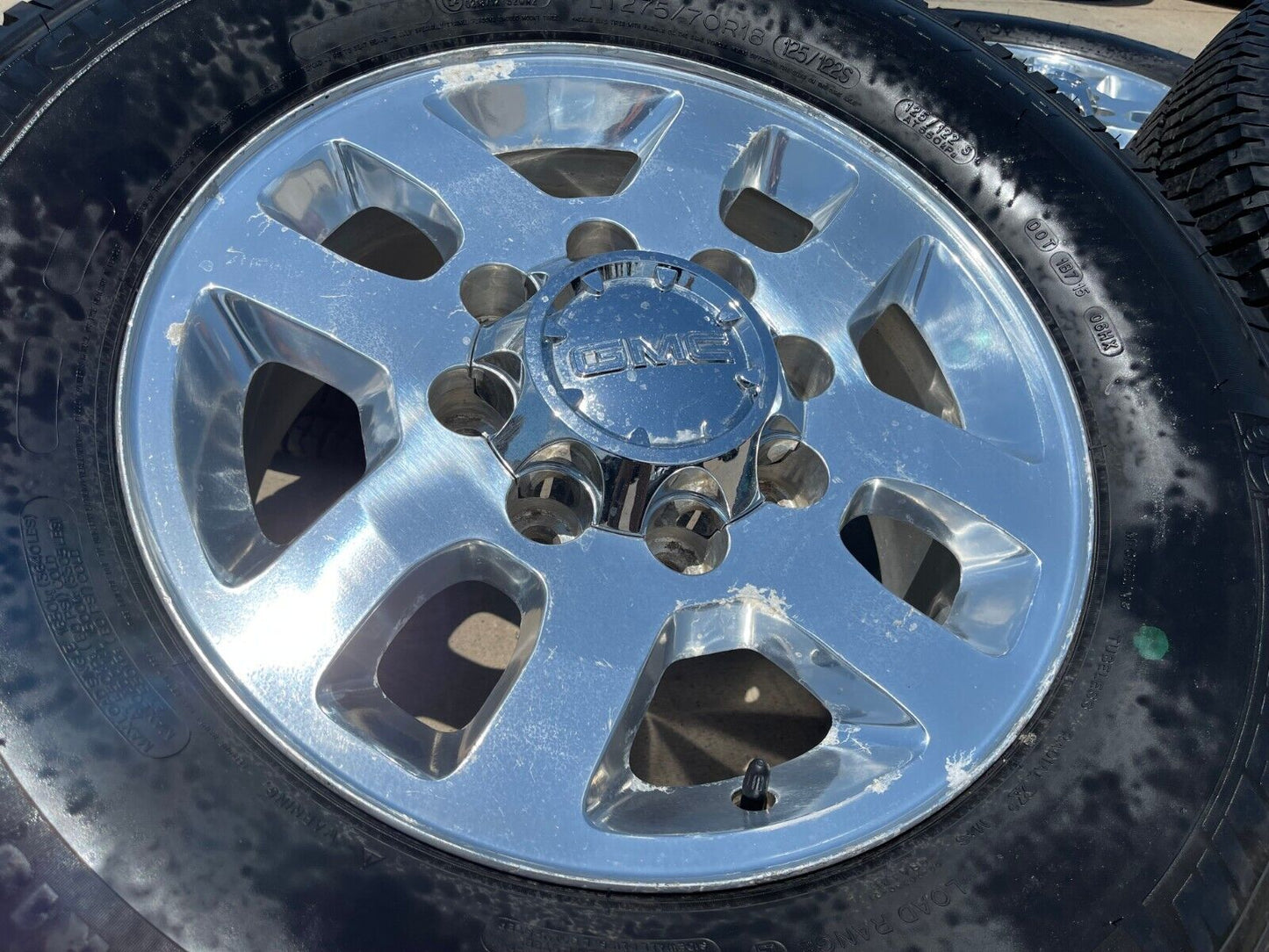 18" GMC Sierra 2500 3500 OEM Chevy 5502 wheels rims 2014 2015 2016 2023 2024