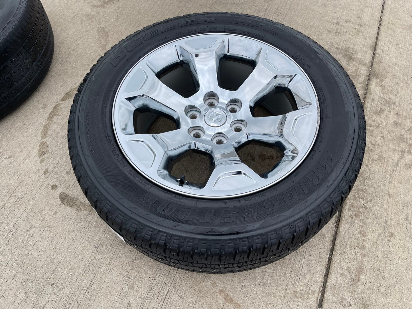 (1) 20" Dodge Ram 1500 OEM Laramie CHROME 2680 wheel Spare 2022 2023 2024 2025