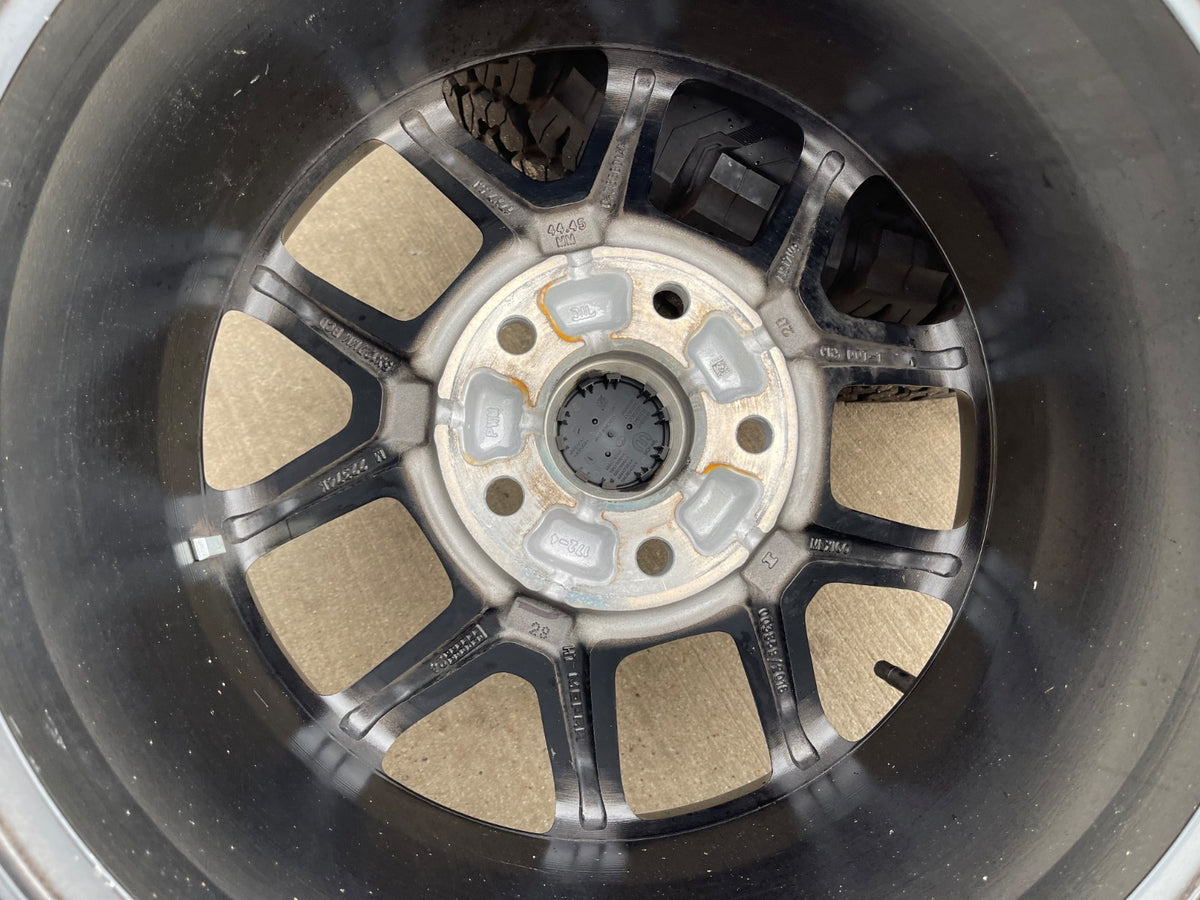 17" Jeep Wrangler Rubicon OEM 95730 9327 wheels rims Gladiator BFG KO2 A/T 33"