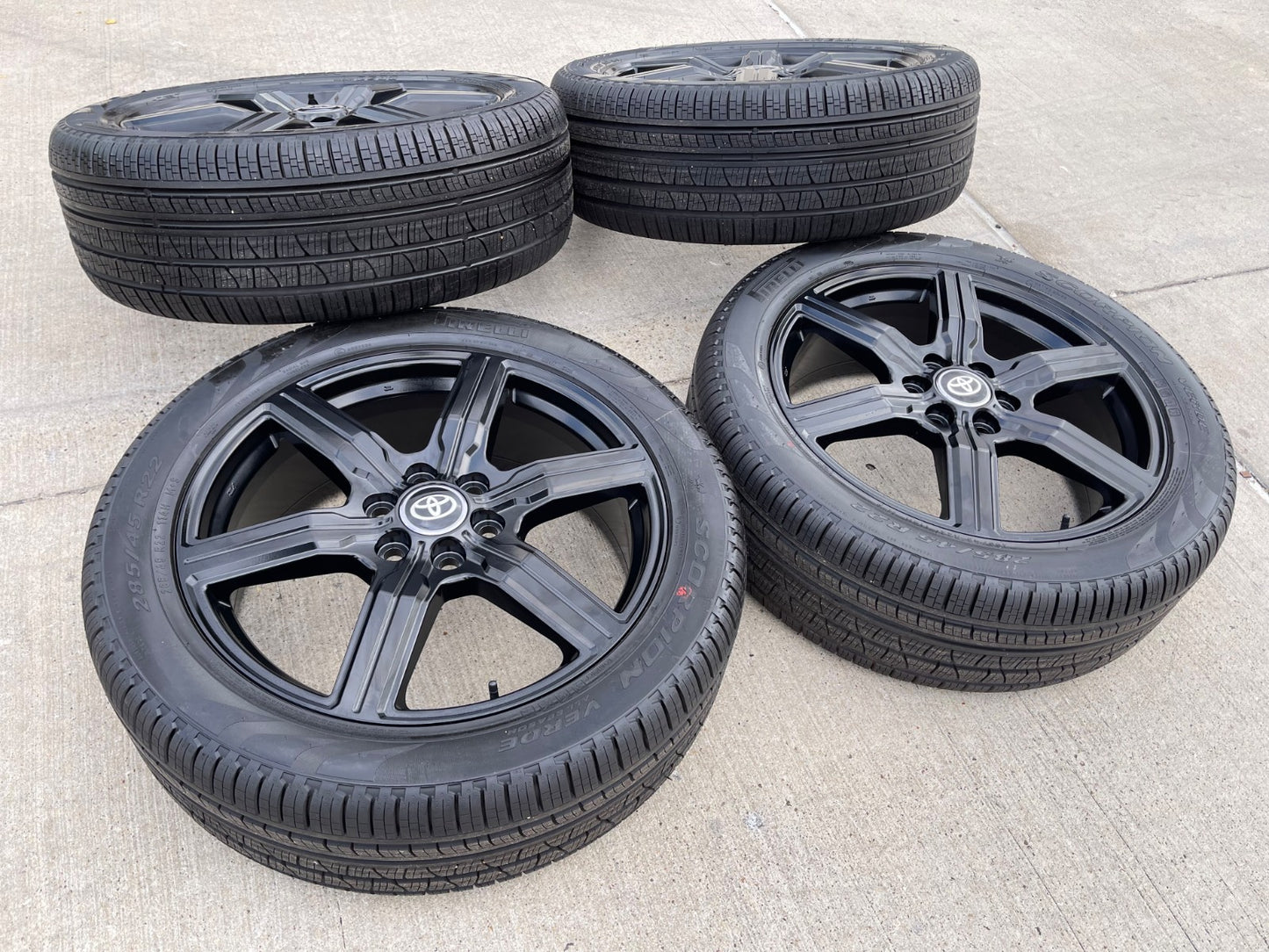 22" Toyota Tundra Sequoia OEM wheels rims 75282 Land Cruiser GX550 PIRELLI NEW