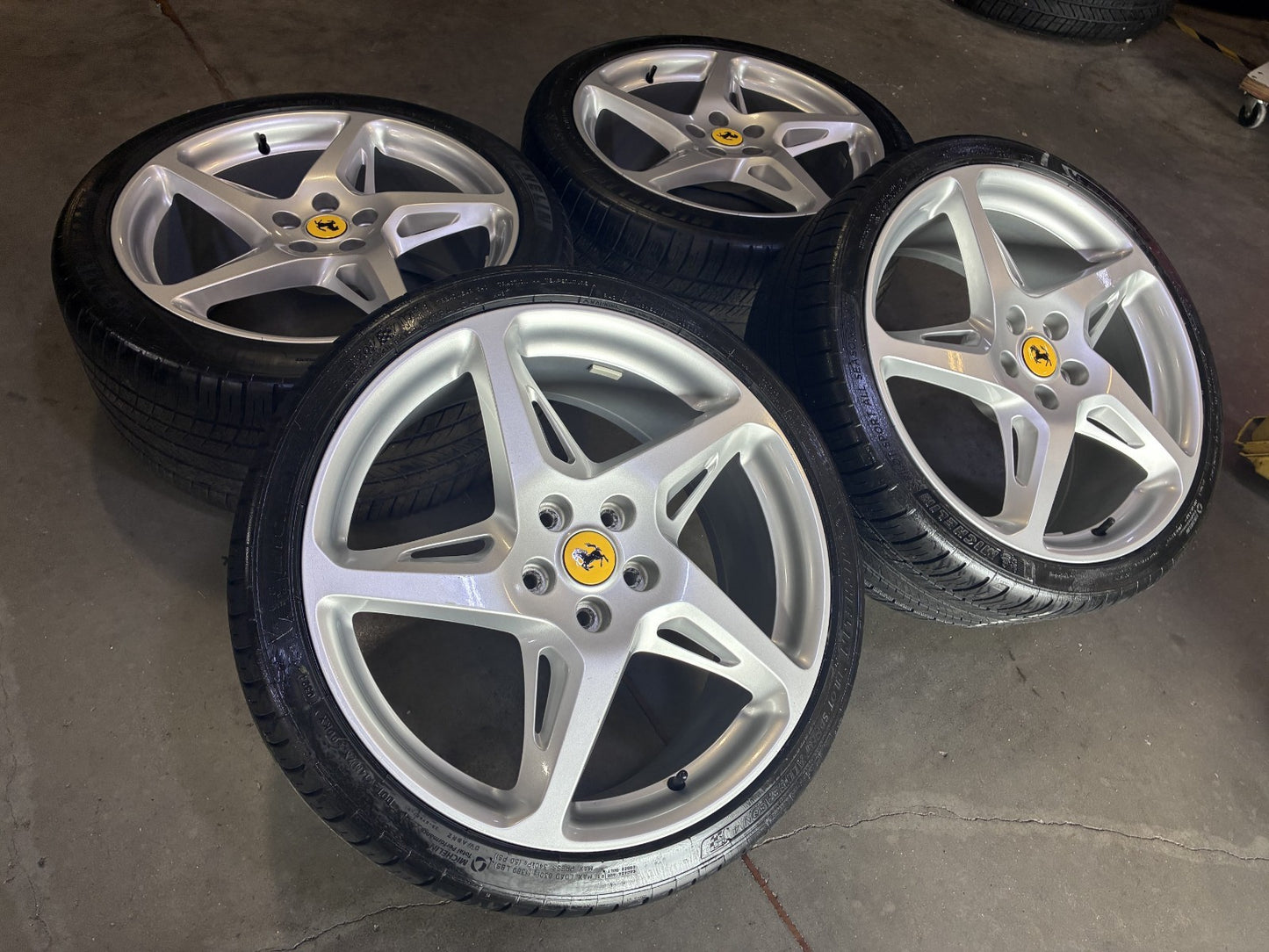 20" Ferrari 458 Italia 488 OEM 262892 262893 wheels rims SET FORGED MICHELIN