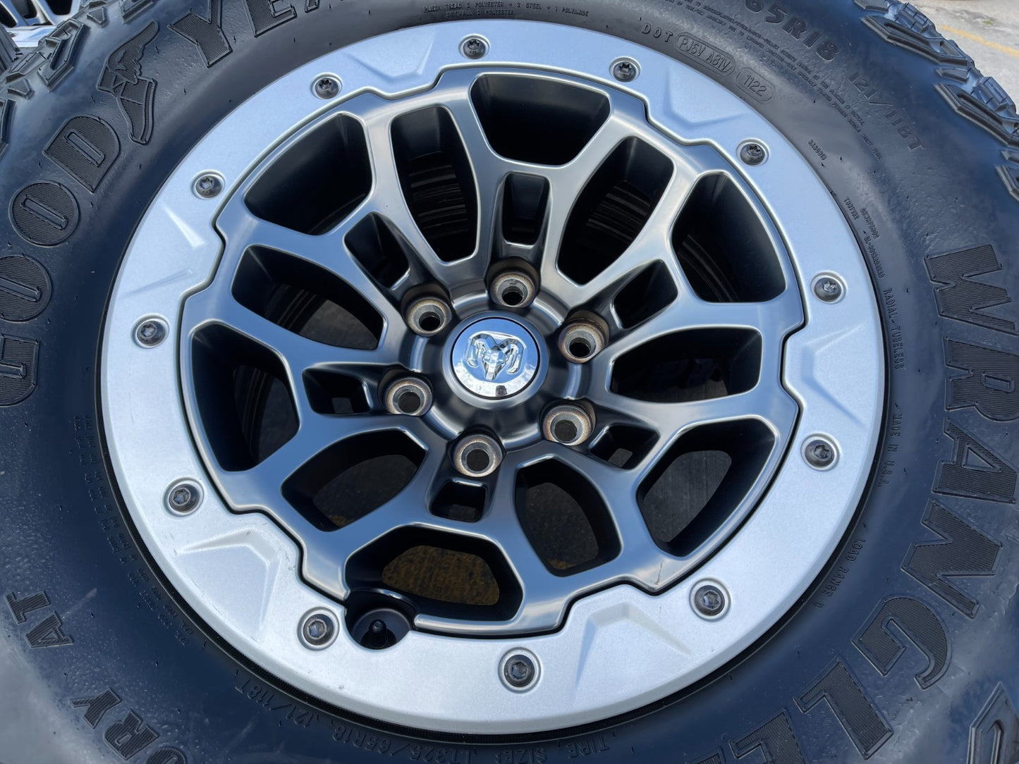 18" Dodge Ram 1500 TRX Beadlock OEM 2735 RHO wheels rims 2021 2022 2023 2024