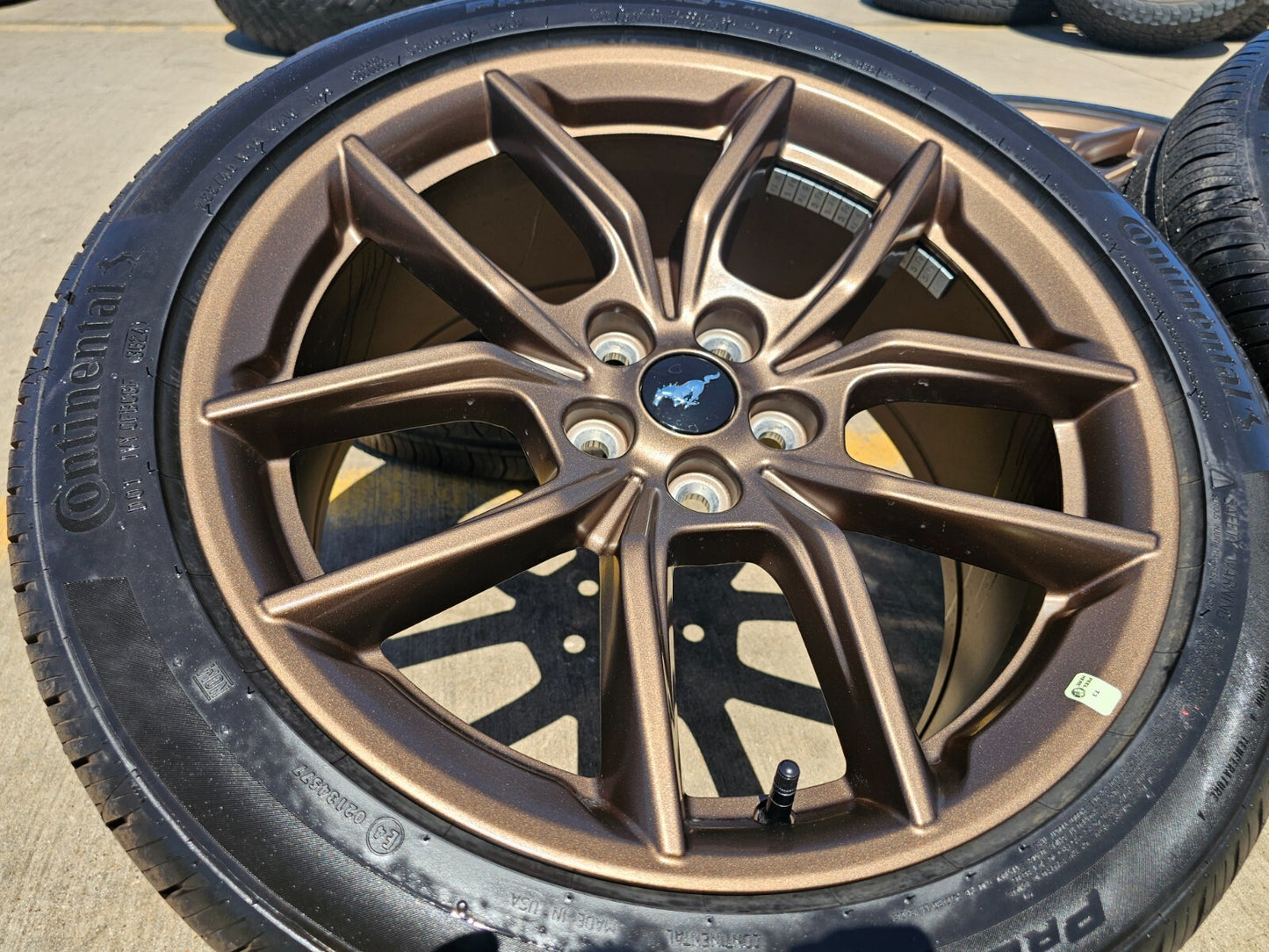 19" Ford Mustang GT Performance Track Pack OEM wheels rims Bronze 2025 TPMS NEW