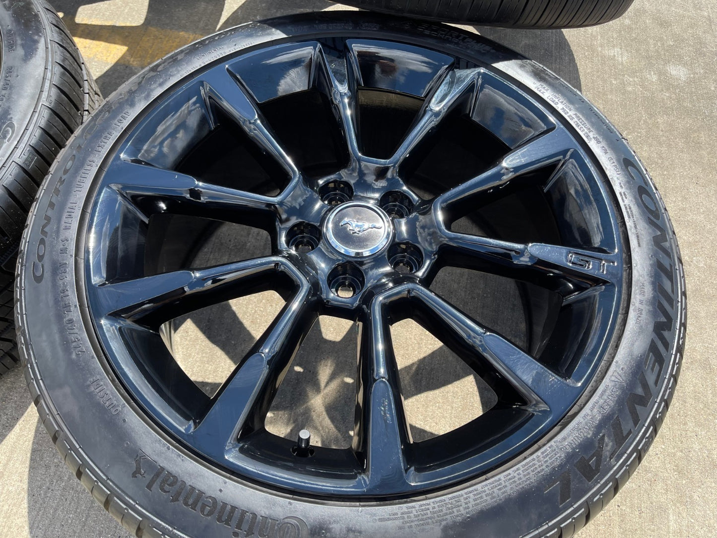 19" Ford Mustang Stealth GT OEM wheels rims 3863 tires CONTINENTAL