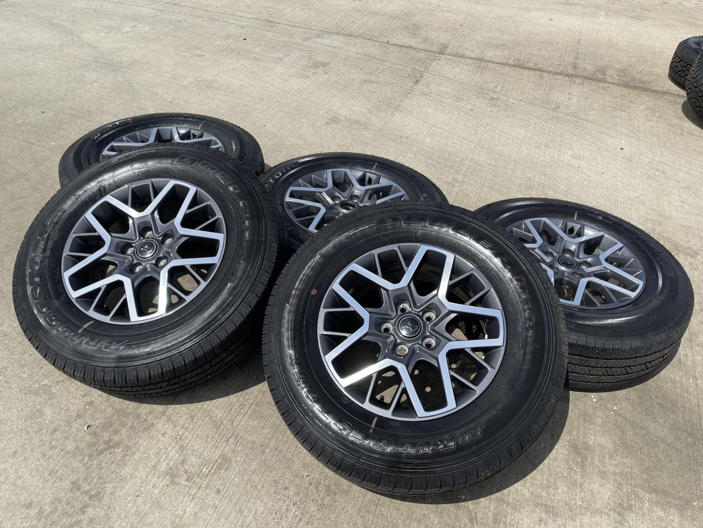 18" Jeep Wrangler Grand Cherokee Gladiator OEM 9331 wheels rims 2025 2026 NEW