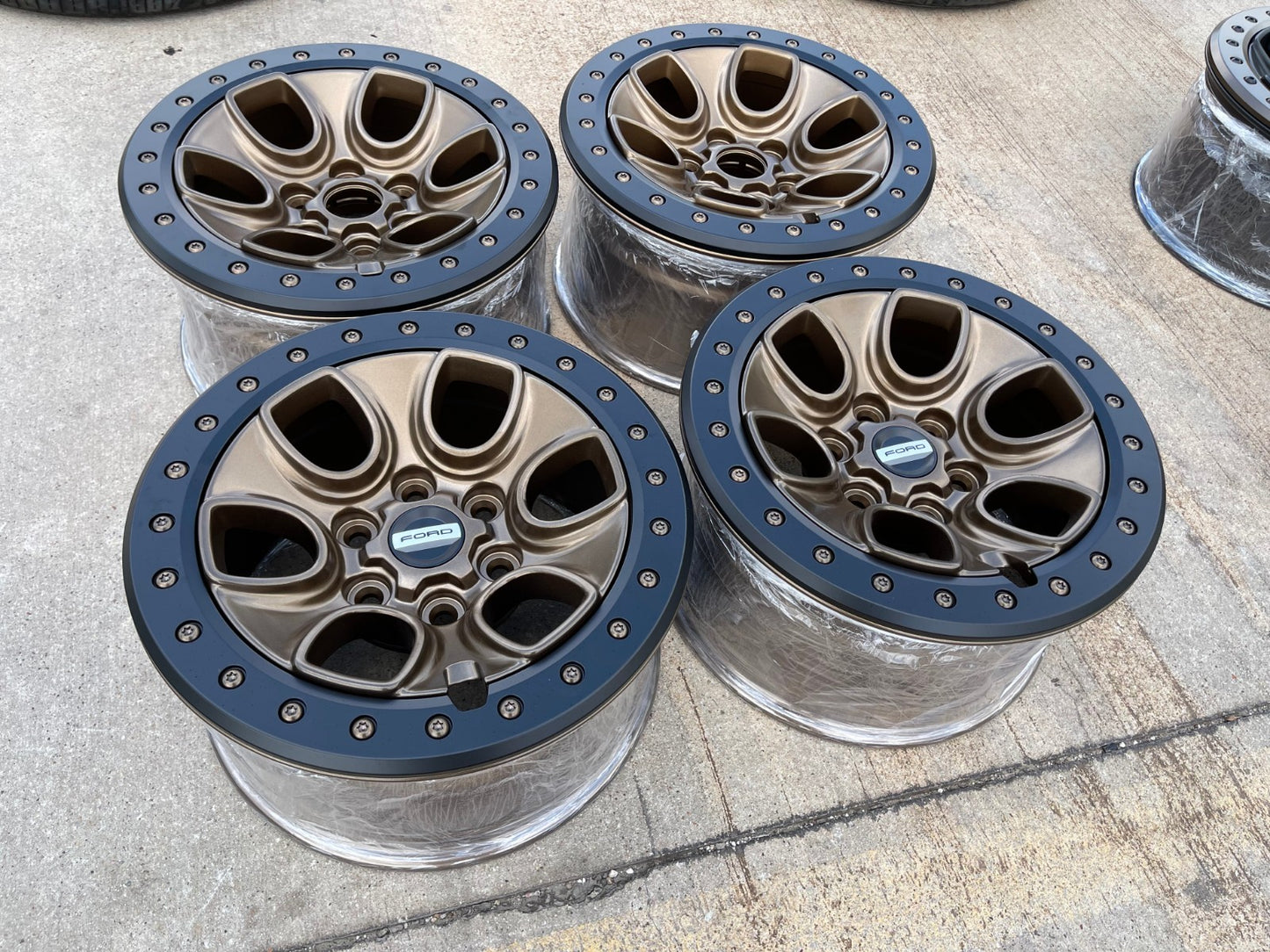17" Ford F-150 Raptor OEM BEADLOCK rims wheels 10459 95210 BRONZE 2025 2026 NEW