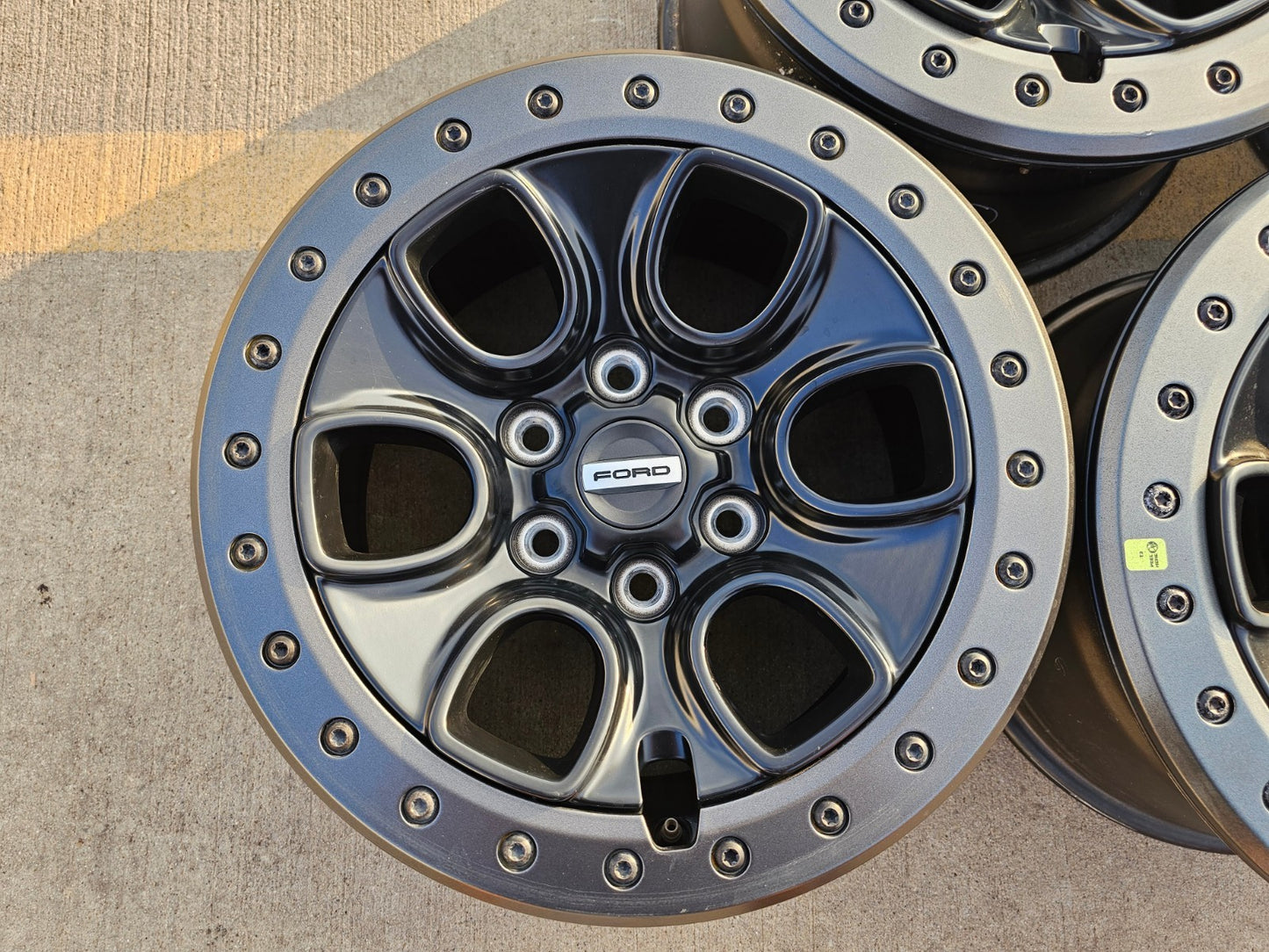 (5) 17" Ford F-150 Raptor OEM BEADLOCK rims wheels 10459 95210 NEW