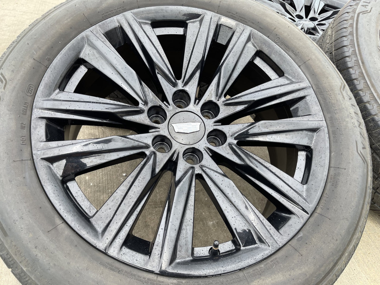 22" Cadillac Escalade OEM wheels rims 95028 4869 GMC Sierra BRIDGESTONE SET