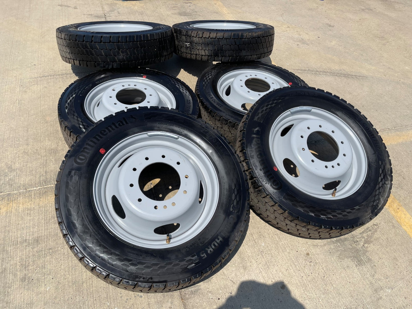 19.5" Ford F-450 Dually F-550 rims wheels RAM 4500 OEM 10x225 CONTINENTAL NEW