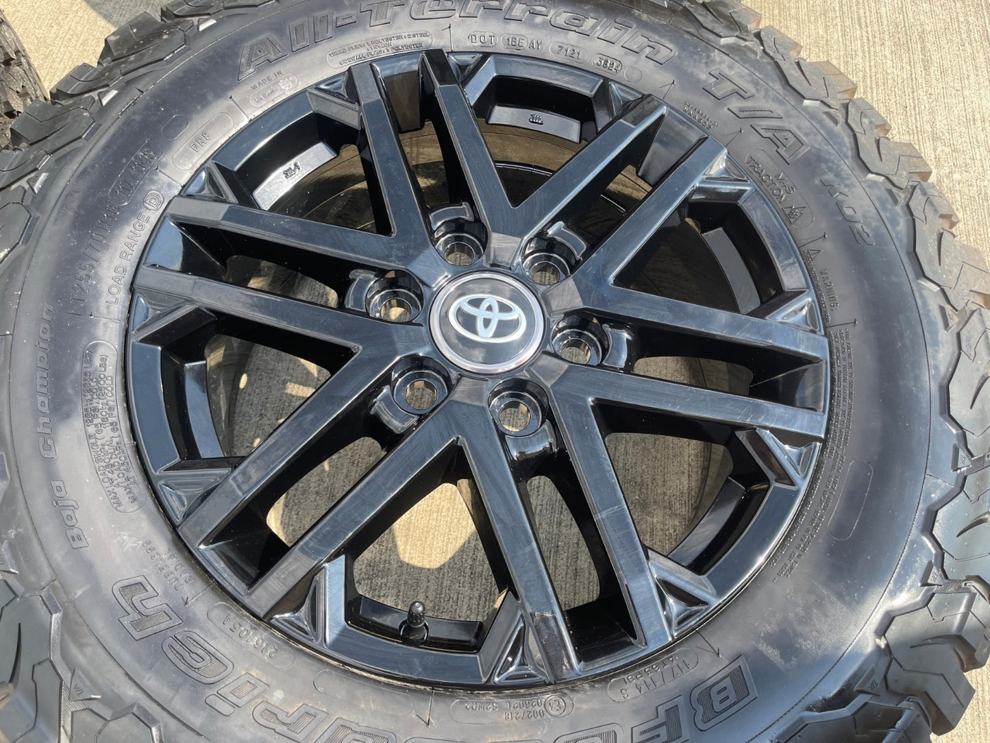 18" Toyota Tundra Sequoia TRD OEM 75281 wheels rims LX600 2025 2026 NEW BFG KO2